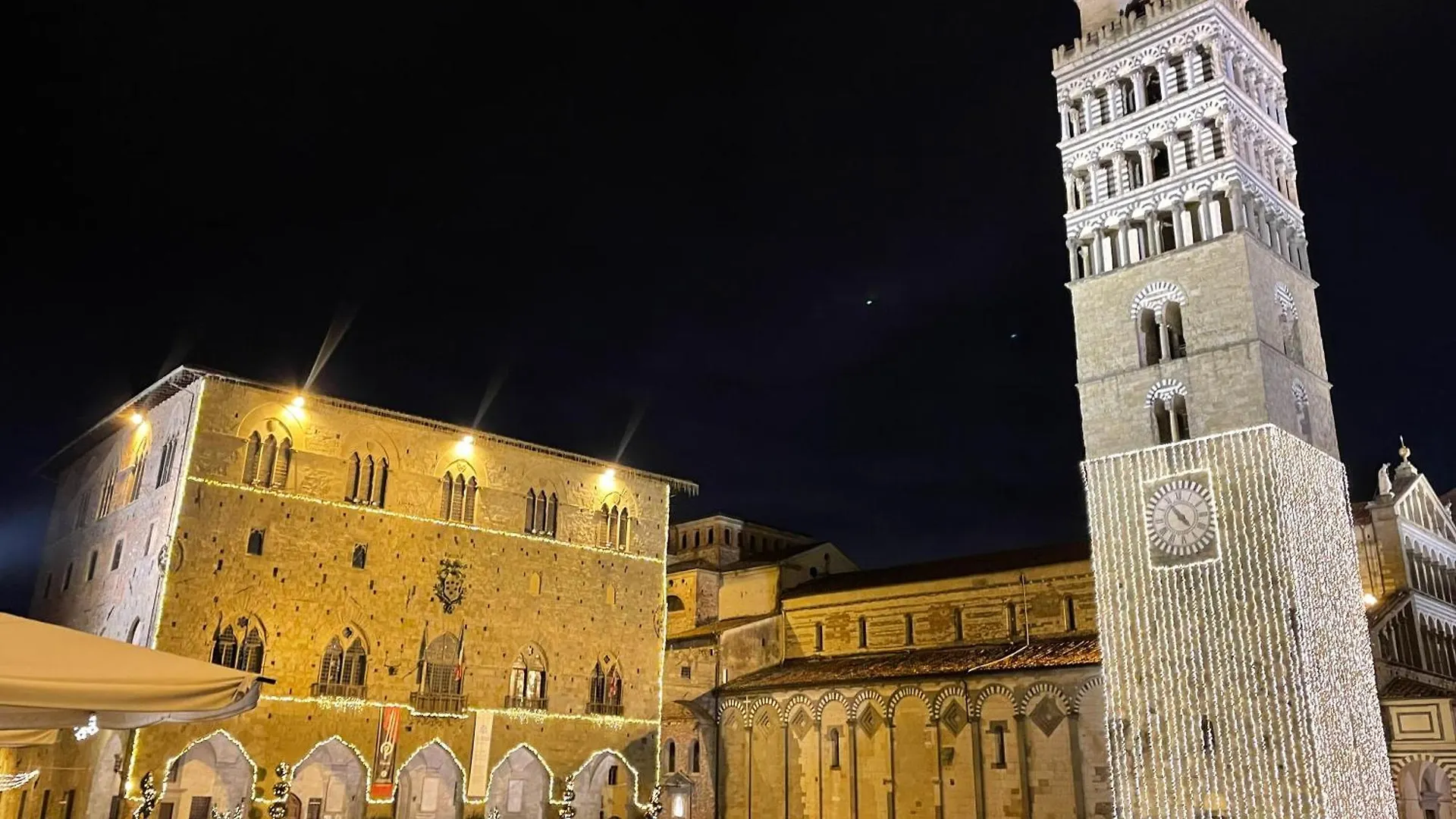 Palazzo Bracciolini Nel Cuore Della Citta Pistoia 0*,  Italy